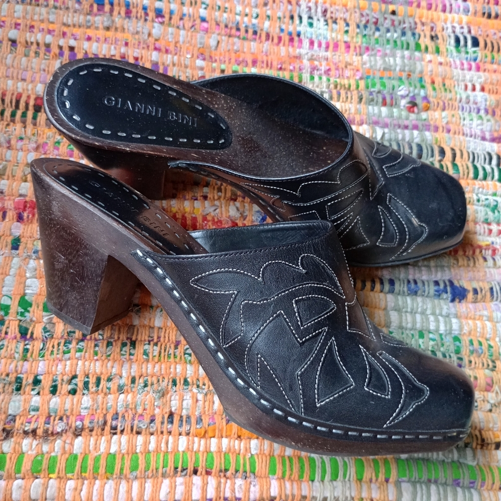 Gianni Bini Black Women's Clogs
